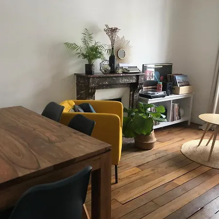 Апартаменты Charming In Montmartre *