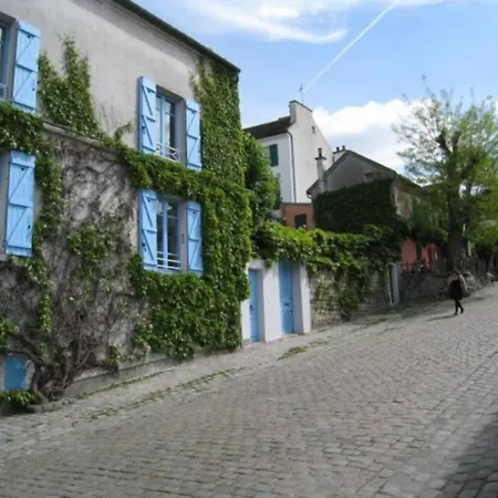 Charming In Montmartre * 巴黎