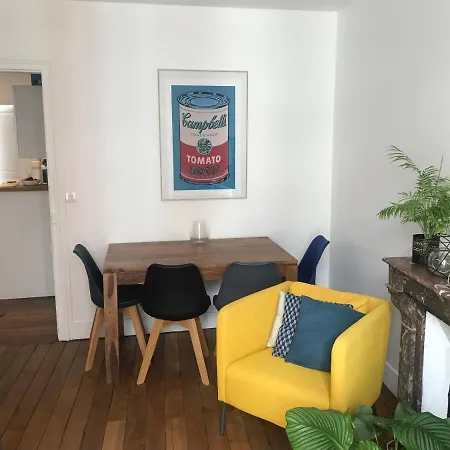 Apartment Charming In Montmartre Paris
