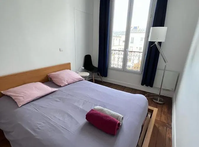 Apartment Charming In Montmartre *