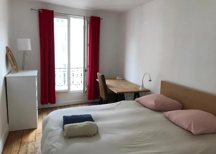 Charming In Montmartre Paris